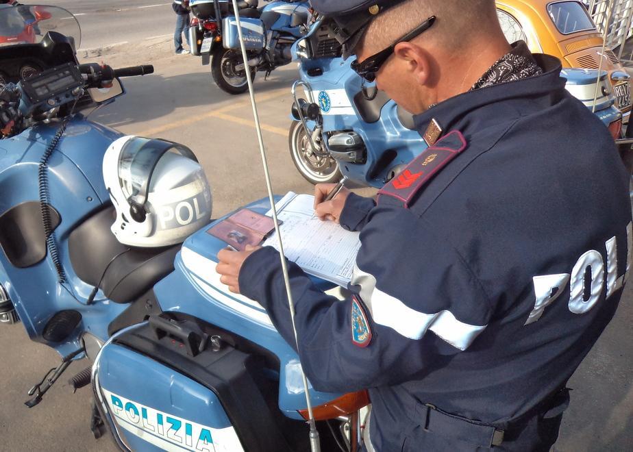 Auto contro moto a Capanna di Cola Grave un 45enne