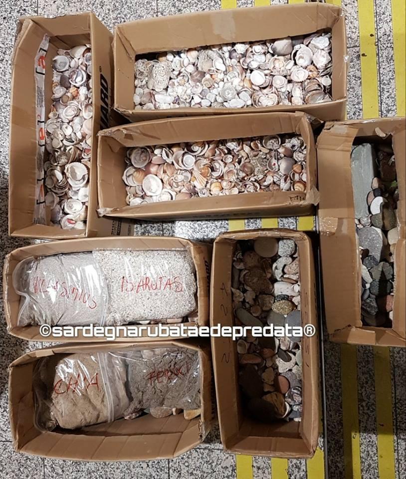 Cominciano i furti di sabbia e conchiglie (immagine dal sito "Sardegna rubata e depredata")