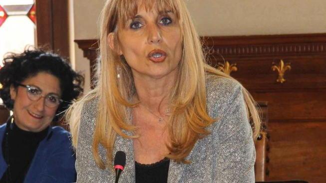 «Pronto a dimettermi» L’opposizione attacca «Colpa di tutto il Pd»