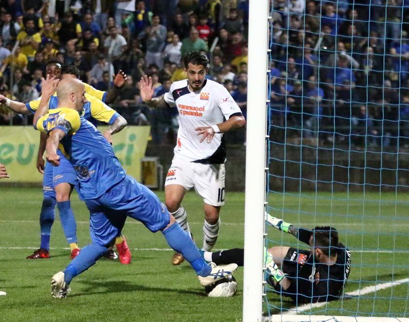 Sabato servirà la Carrarese del ’99 