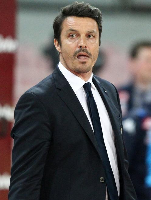 Polveriera Udinese, via Oddo. Euforia a Crotone 