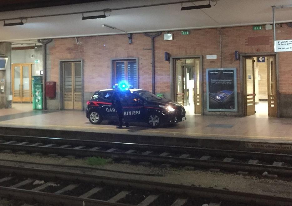 Dormiva su un treno fermo Scoperto dal capostazione 