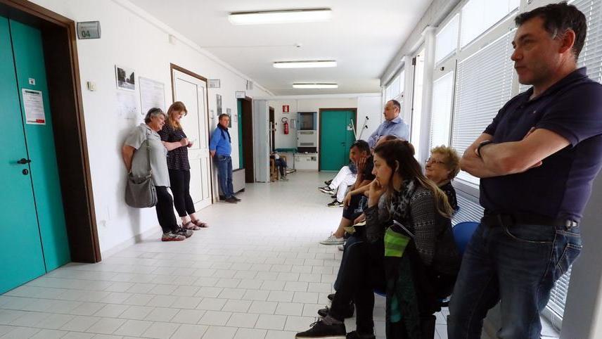 L’assalto del “ponte” lungo la guardia medica va in tilt