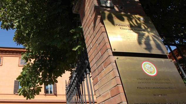 Studenti reggiani protagonisti del festival Dieci ore di volontariato durante gli incontri