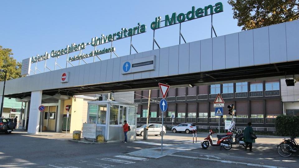 Carpi, bimbo rischia di soffocare: è gravissimo
