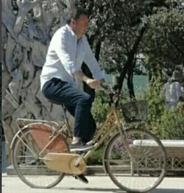 Renzi al Forte per le prime vacanze da senatore