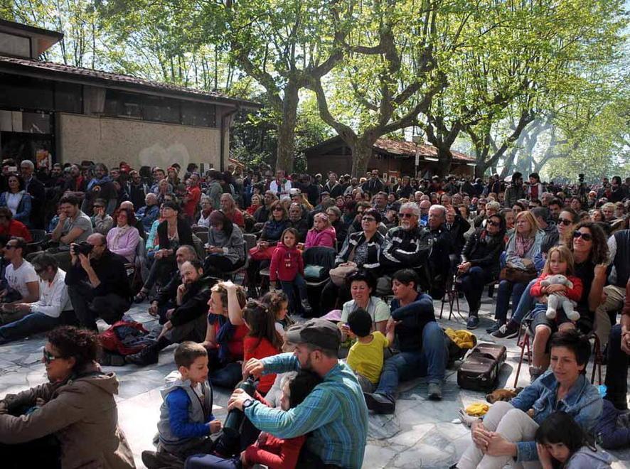 Concerti, resistenza e cibo tutti “nel cuore della rivolta”