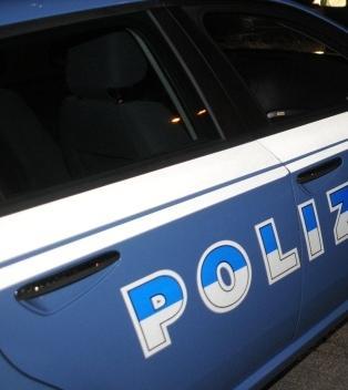 Aggredito dall’ex amico che gli contende la ragazza 
