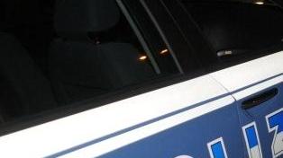 Aggredito dall’ex amico che gli contende la ragazza