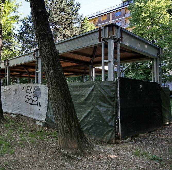  «Chioschi in degrado Non si muove nulla»