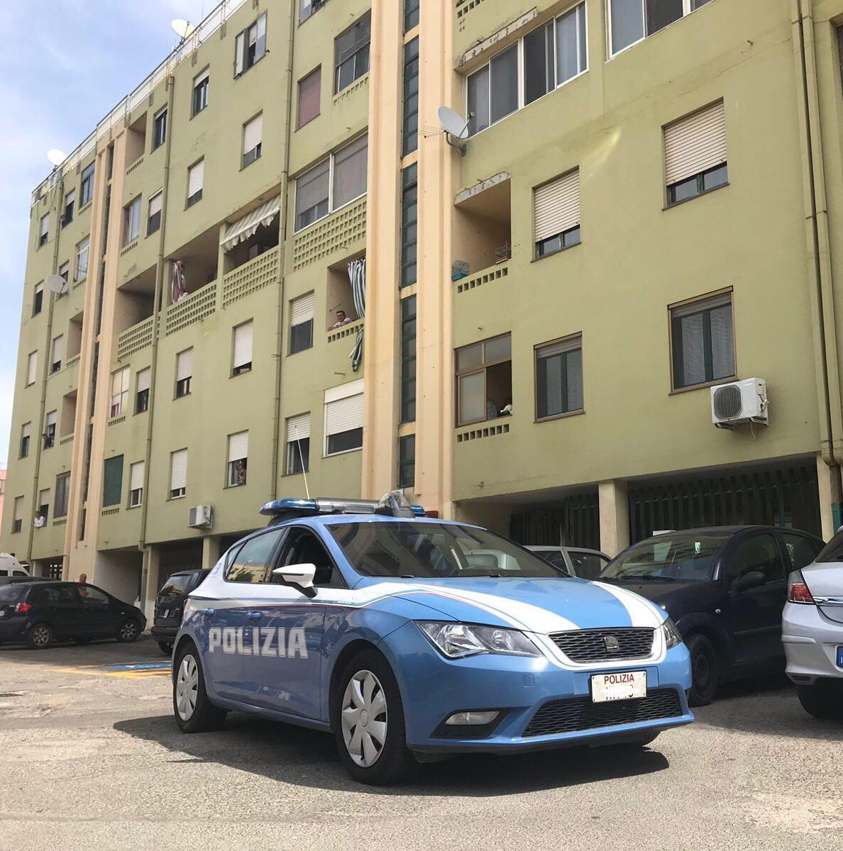La palazzina dove abita il giovane