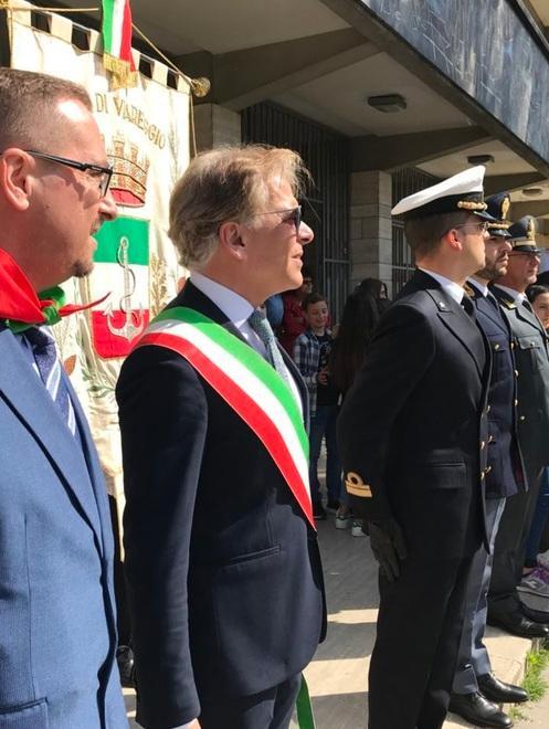 Migliaia di chiodi per ricordare la piccola Anna 