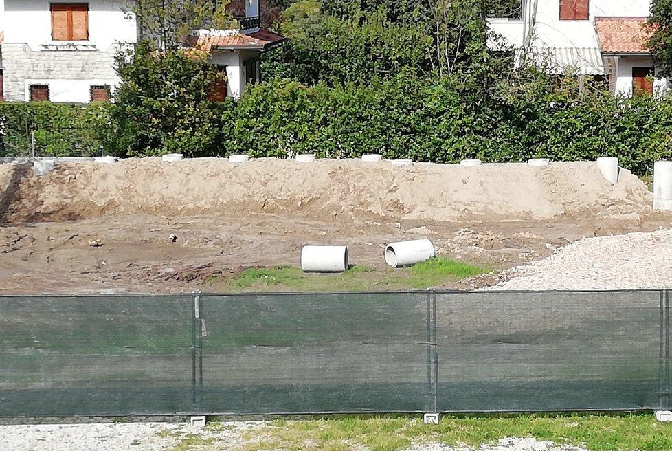 Residenti contro i lavori nella villa 