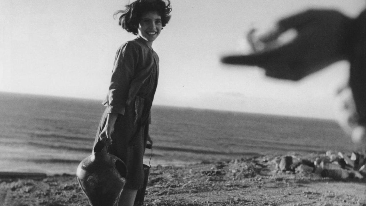 L’era del turismo, l’isola dei vip e l’identità tradita