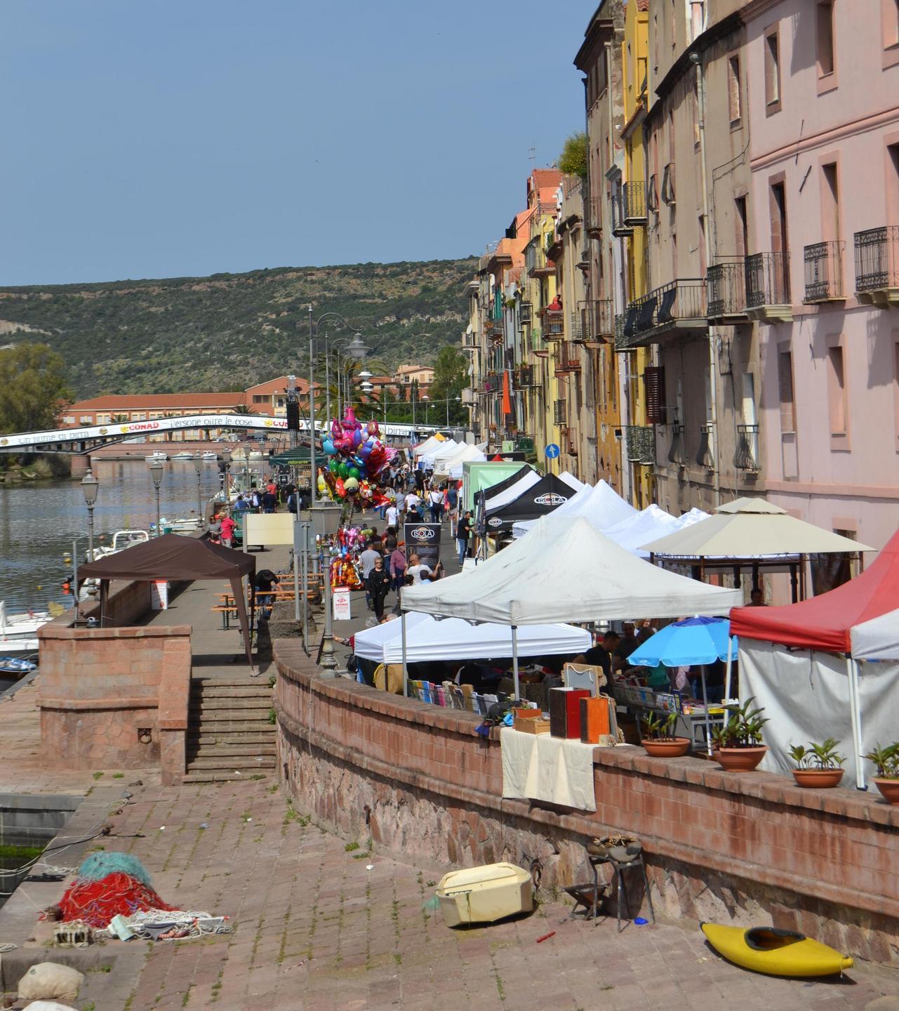 Invasione di assetati: il Beer Fest a Bosa fa il tutto esaurito 