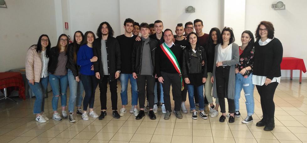 I neo diciottenni del Manzoni a tu per tu con la giunta