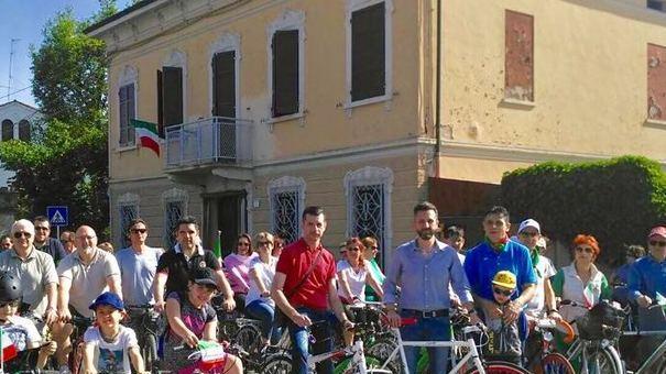 In 150 alla pedalata della Liberazione