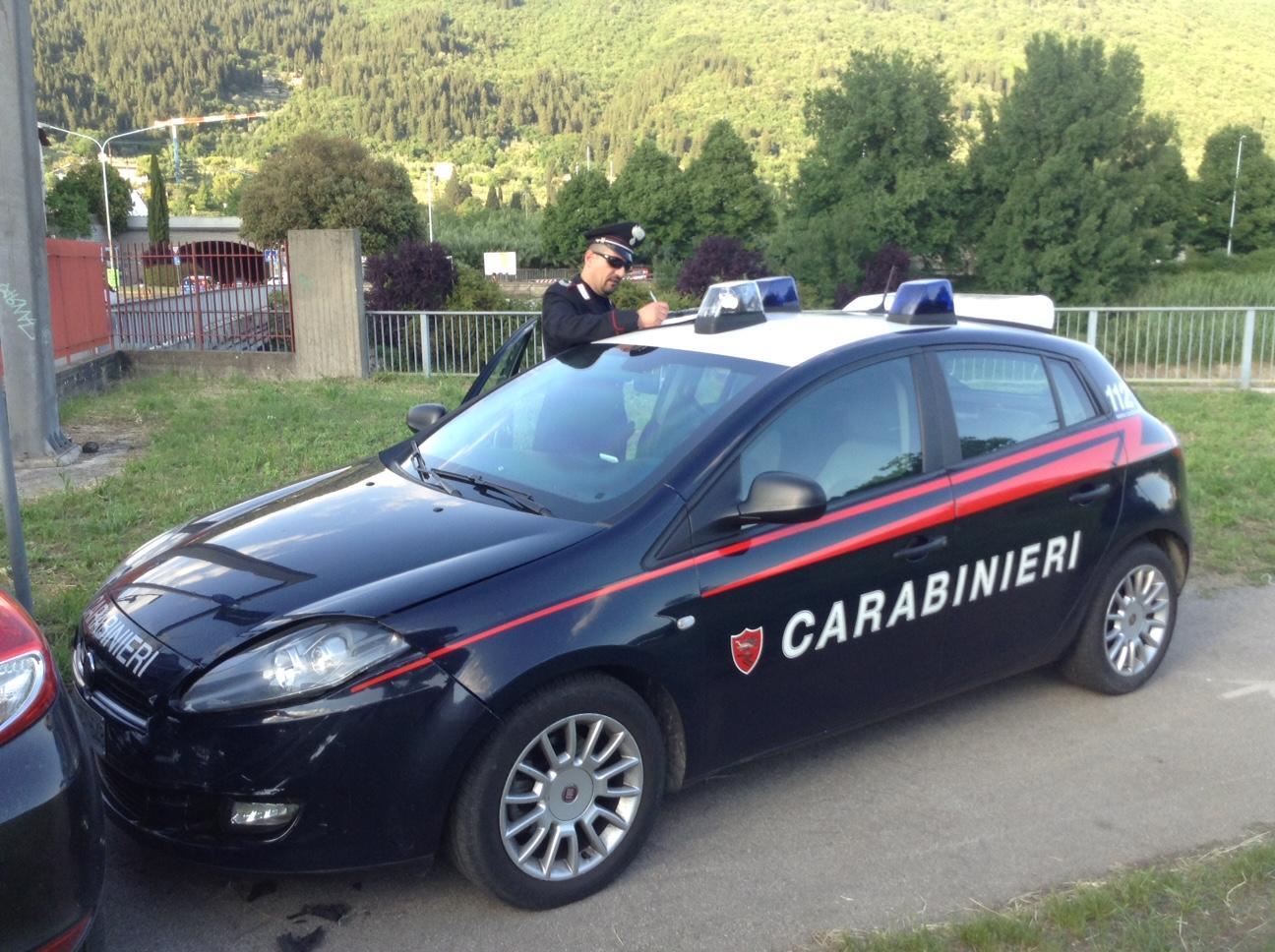 Una pattuglia di carabinieri