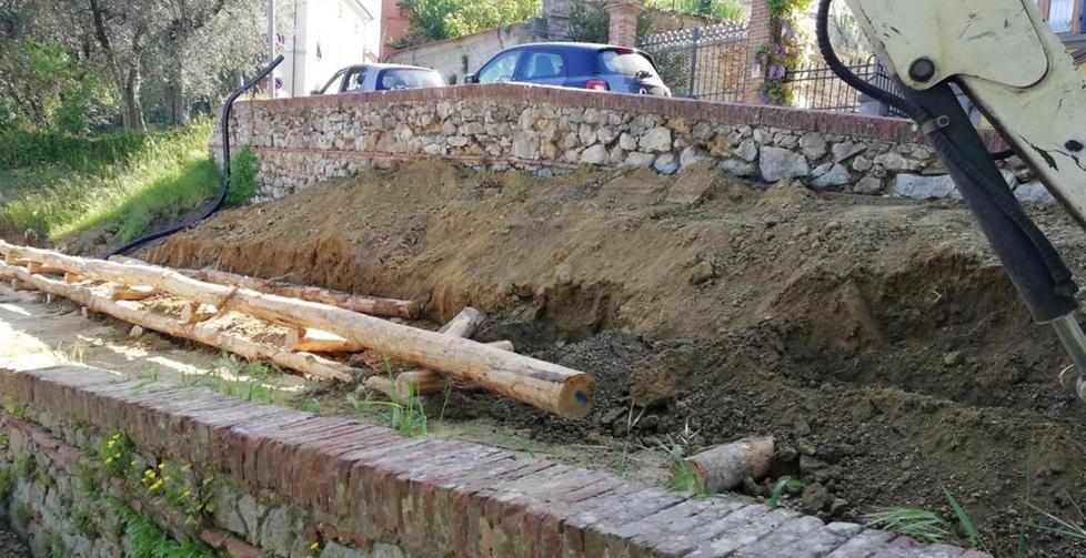 «I lavori al muro sono uno scempio» 