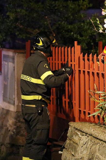 Incendio brucia la casa, la famiglia rimane senza un tetto