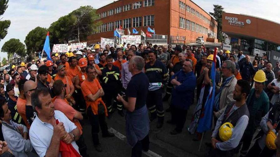 Solidarietà operaia, centinaia in corteo