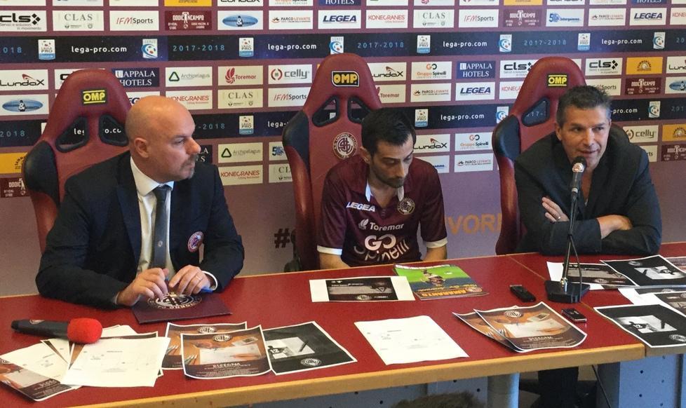 I tifosi disegneranno la terza maglia E arriva la newsletter
