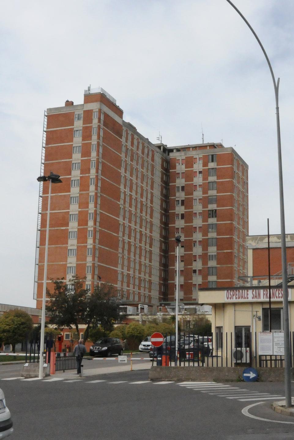 Sanità, la deputata dei Cinque stelle ispeziona l’ospedale 