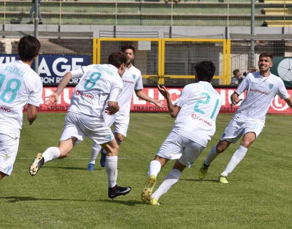 Playoff, la partita della storia. Da Mereu un appello a Olbia
