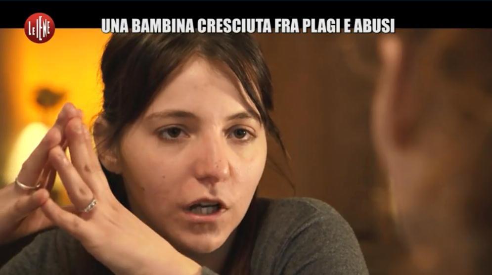Lo sfogo in tv: «Mi violentava da bambina e l'ha fatto ancora». L'uomo indagato per abusi sessuali - Video