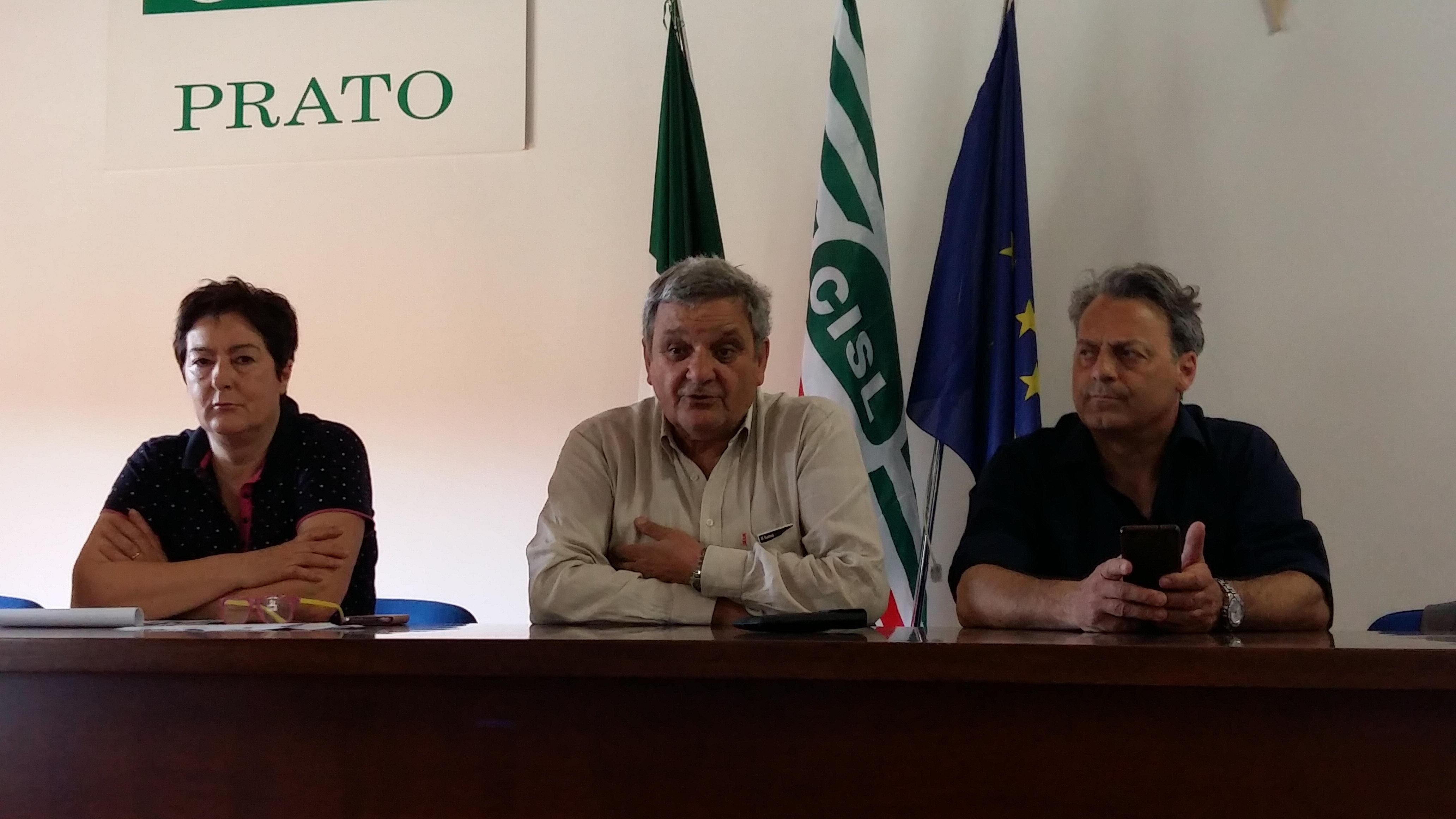 I tre rappresentanti sindacali di Cisl, Uil e Cgil durante la conferenza stampa