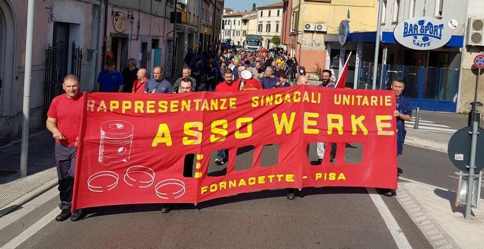 Asso Werke, sciopero e operai in strada 
