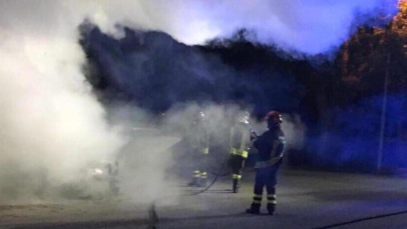 Bruciano auto di una pregiudicata