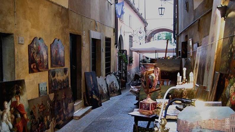 Per gli amanti del vintage torna “Soffitte in strada”