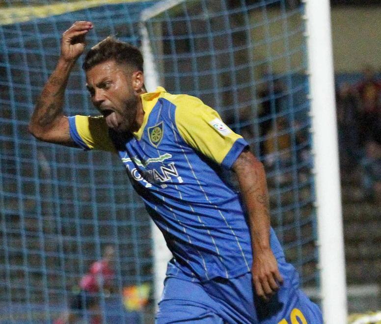 Una Carrarese formato derby 