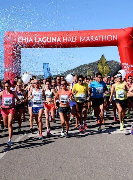  Triathlon e maratona nel paradiso di Chia: la fatica non fa paura 