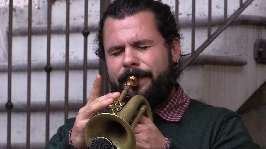 Gabriele Mitelli stasera alla Tenda di Modena