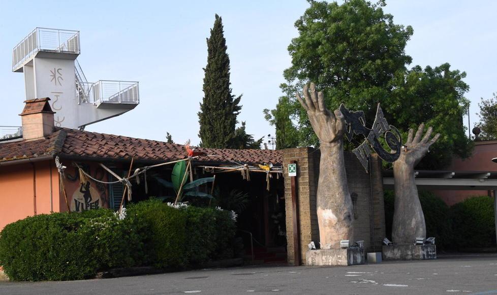 Lo staff del locale: intervenuti subito 