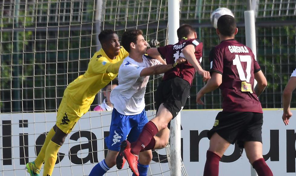Pontedera sul velluto Batte il Prato 2-0 e resta sul treno play