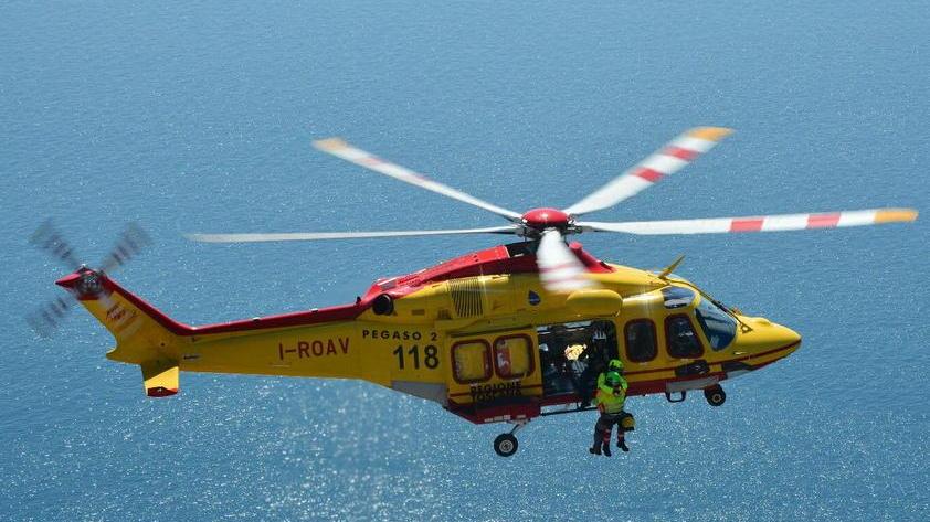 Schiacciato dalla benna Ricoverato a Siena, è grave