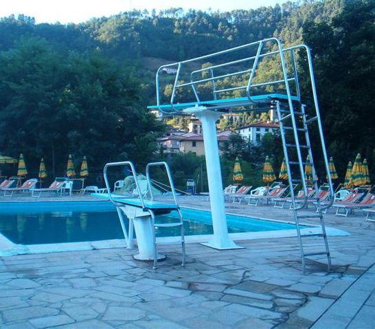 PISCINA DI VILLA ADA