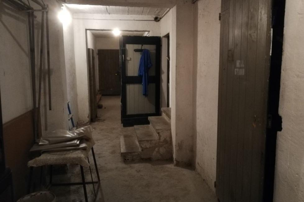 I predoni della cantine assaltano tutto il palazzo 