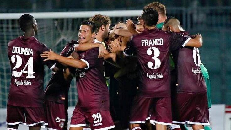 3) BRIVIDI E VITTORIA AL DEBUTTO