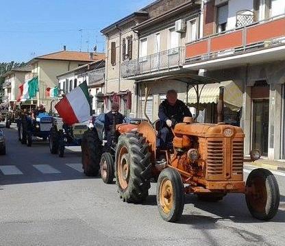 Si parte dal mattino con la tradizionale sfilata dei trattori