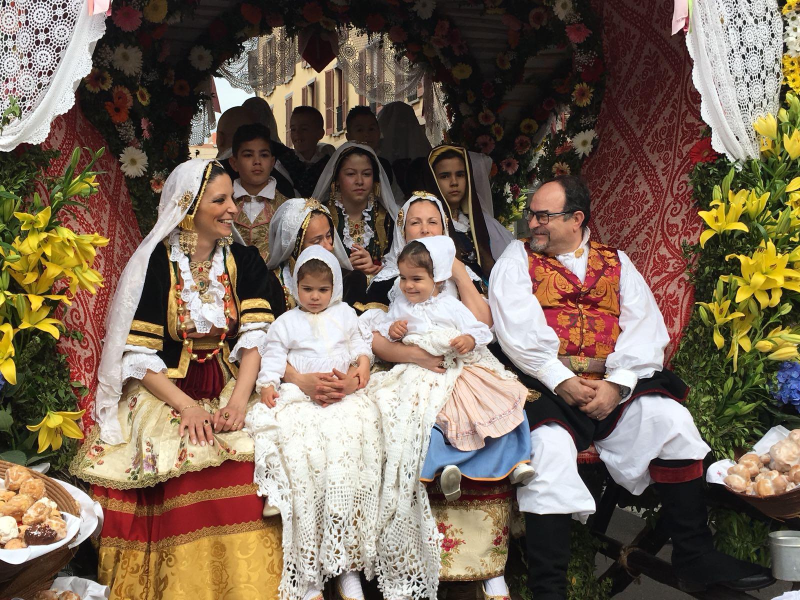 Un'intera famiglia sulla tracca (foto Mario Rosas)