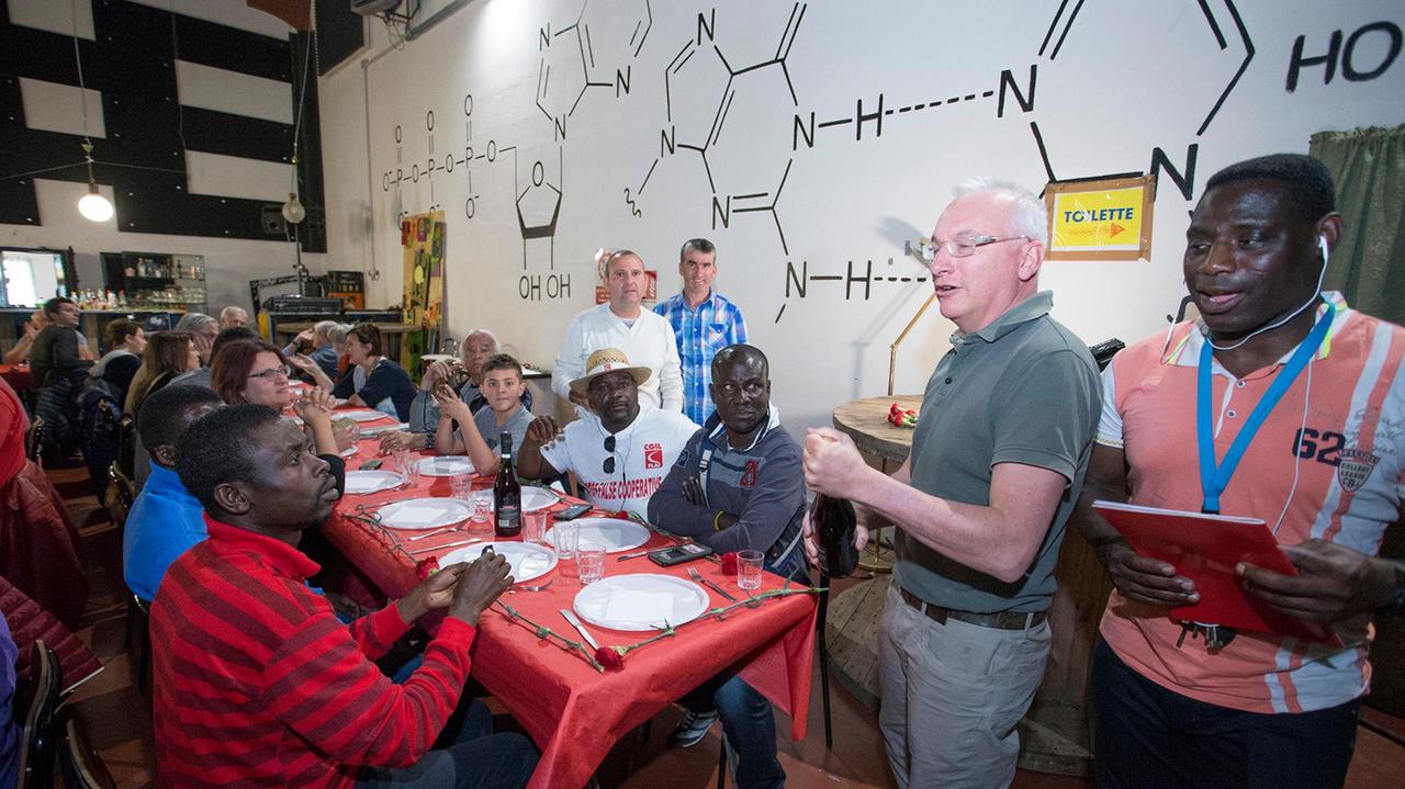 Carpi, grande partecipazione al pranzo di solidarietà per i lavoratori di Castelfrigo