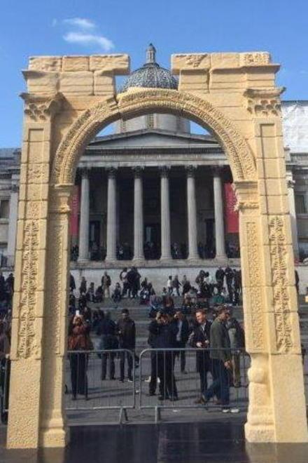Filippo, pontederese che ha riprodotto l’arco di Palmira 