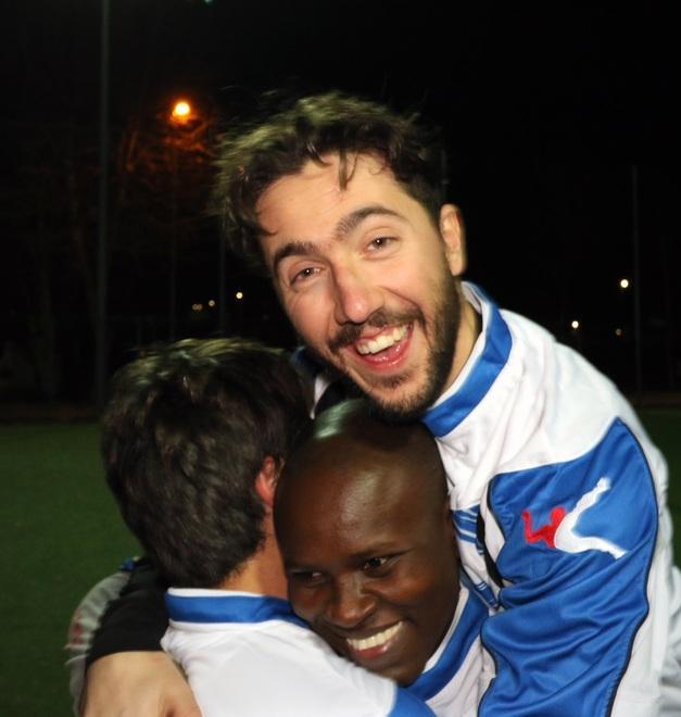 Quelli che dribblano il razzismo giocando a pallone 