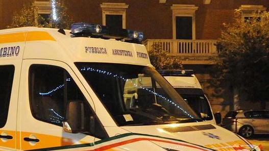 Anziano muore sull’auto per un malore