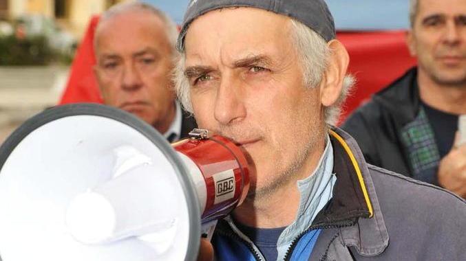 Va in pensione Martinelli, simbolo della Fiom