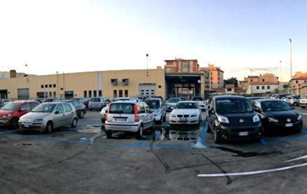 Posteggi a pagamento sul viale Italia, via ai 200 abbonamenti all’ex deposito Atl 